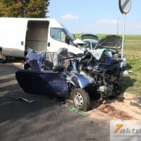 Tödlicher Verkehrsunfall auf B10 - Frau und Hund sterben, mehrere FZ beteiligt